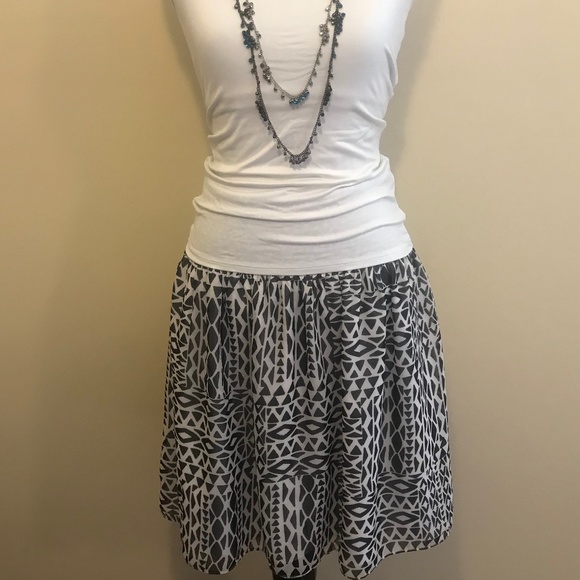 White House Black Market Skirt - Picture 2 of 6